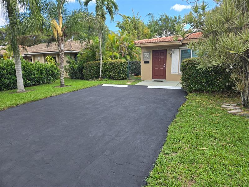 Image 20 of 30 For 11210 39th St