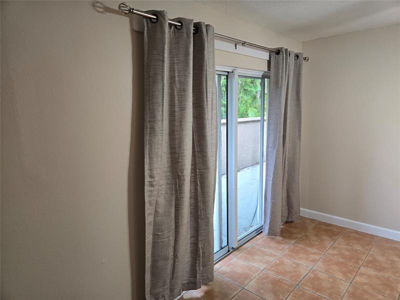 Image 4 of 30 For 11210 39th St