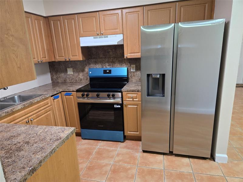 Image 8 of 30 For 11210 39th St