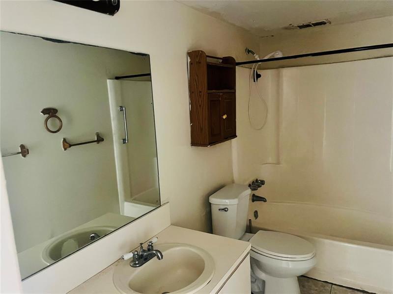 Image 9 of 13 For 2800 56th Ave  C-303