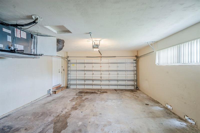 Image 31 of 36 For 11660 Canal Dr
