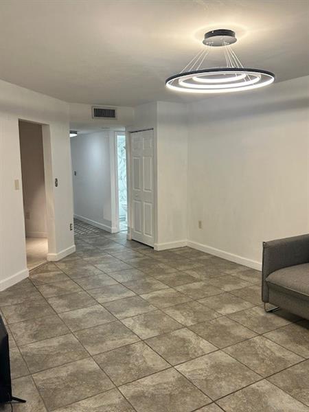Image 5 of 11 For 2750 183rd St  1206
