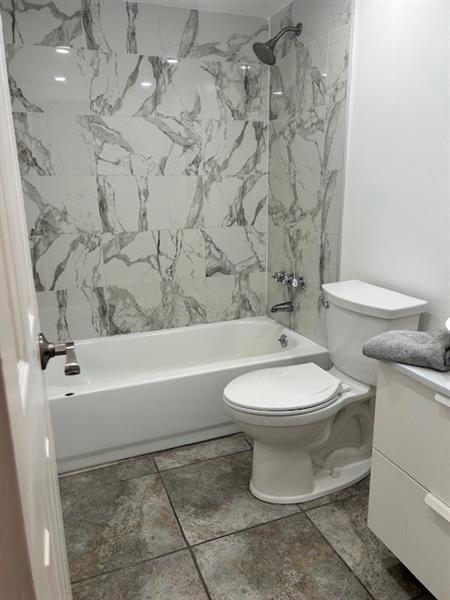 Image 8 of 11 For 2750 183rd St  1206