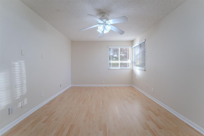 Image 19 of 35 For 9358 Arborwood Cir