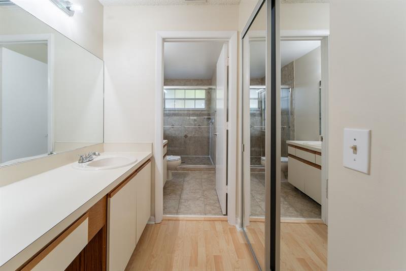 Image 21 of 35 For 9358 Arborwood Cir