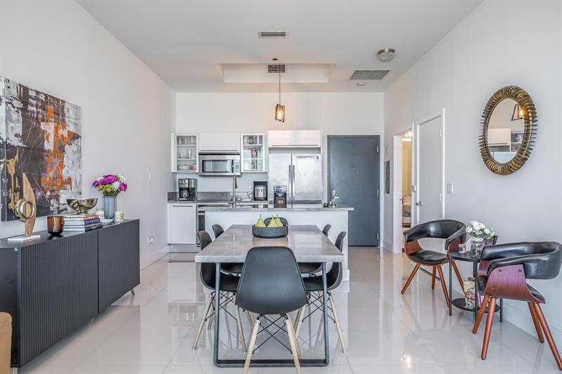 Image 16 of 30 For 888 Biscayne Blvd  1210