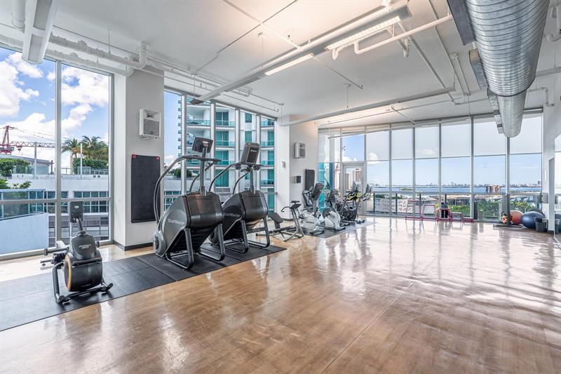 Image 24 of 30 For 888 Biscayne Blvd  1210