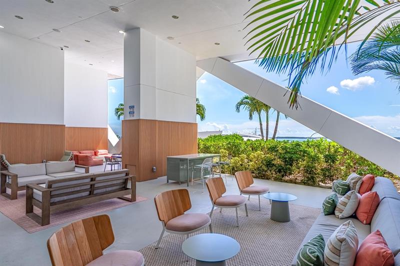 Image 27 of 30 For 888 Biscayne Blvd  1210