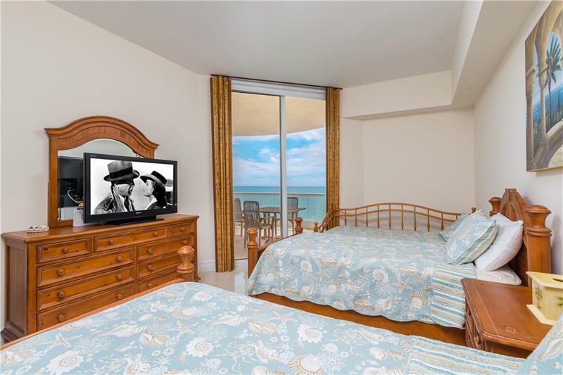 Image 14 of 30 For 16051 Collins Ave  1202