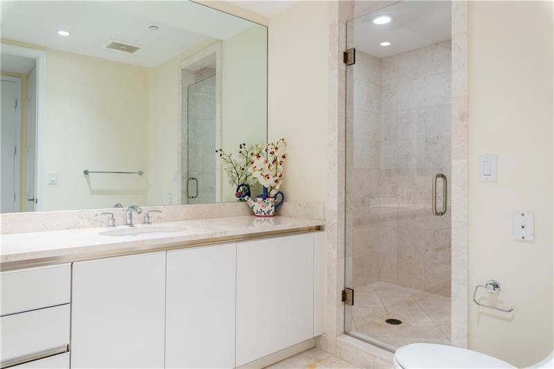Image 15 of 30 For 16051 Collins Ave  1202