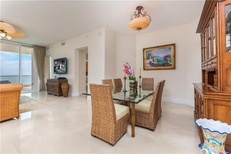 Image 24 of 30 For 16051 Collins Ave  1202