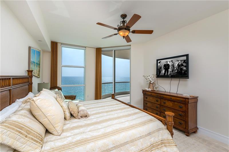 Image 4 of 30 For 16051 Collins Ave  1202