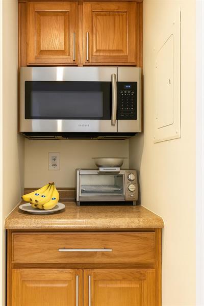 Image 11 of 25 For 4350 Hillcrest Dr  818