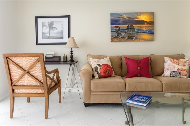 Image 15 of 25 For 4350 Hillcrest Dr  818