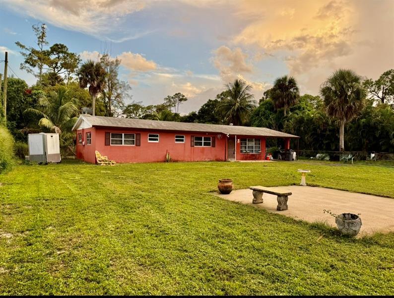 Image 4 of 23 For 6592 Patricia Dr