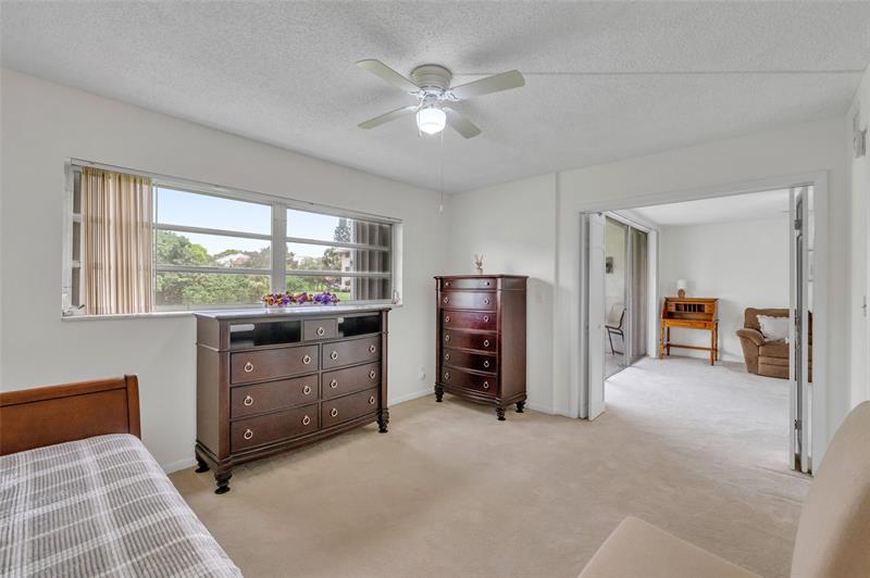 Image 20 of 25 For 2850 Forest Hills Blvd  105