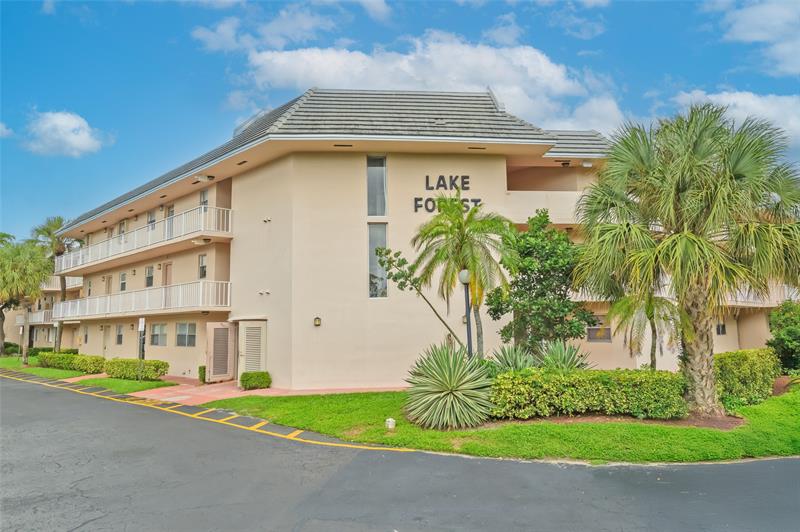 Image 53 of 78 For 2850 Forest Hills Blvd 105