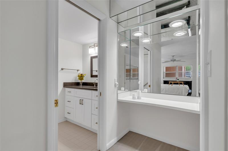 Image 66 of 78 For 2850 Forest Hills Blvd 105