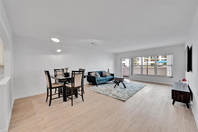 Image 10 of 31 For 3850 Galt Ocean Dr.  209