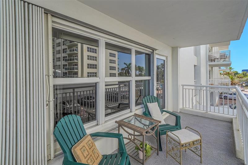 Image 21 of 31 For 3850 Galt Ocean Dr.  209