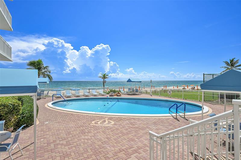 Image 30 of 31 For 3850 Galt Ocean Dr.  209