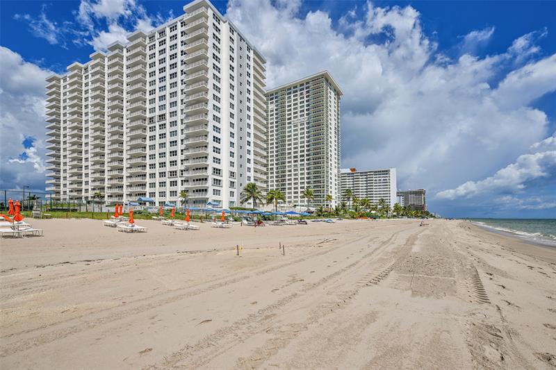 Image 5 of 31 For 3850 Galt Ocean Dr.  209