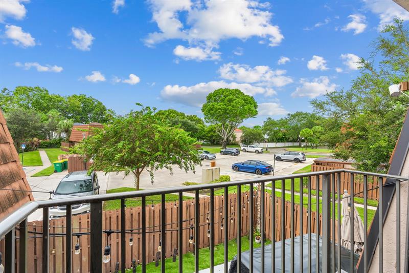 Image 5 of 20 For 4065 Wimbledon Dr