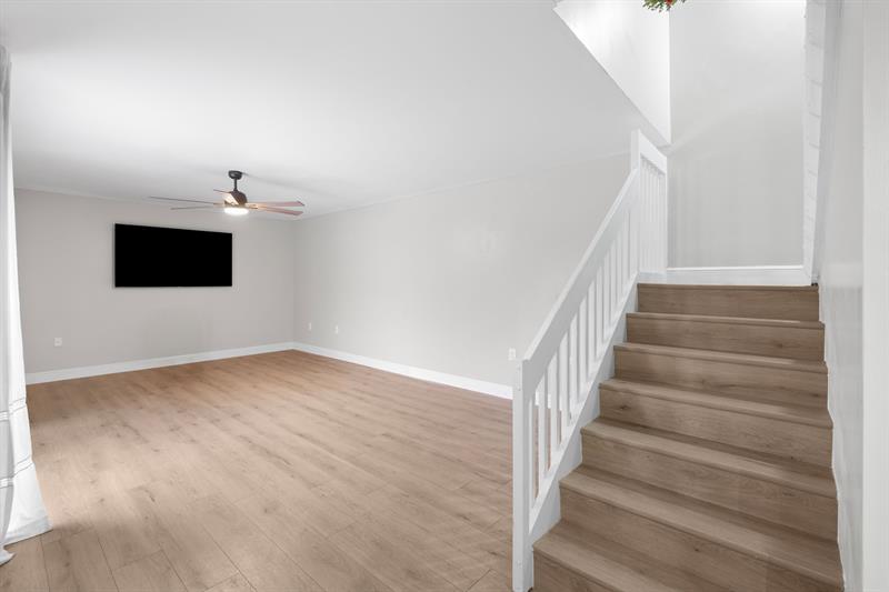 Image 7 of 20 For 4065 Wimbledon Dr