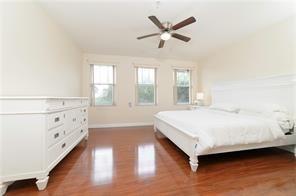 Image 13 of 16 For 820 Millbrae Ct  4