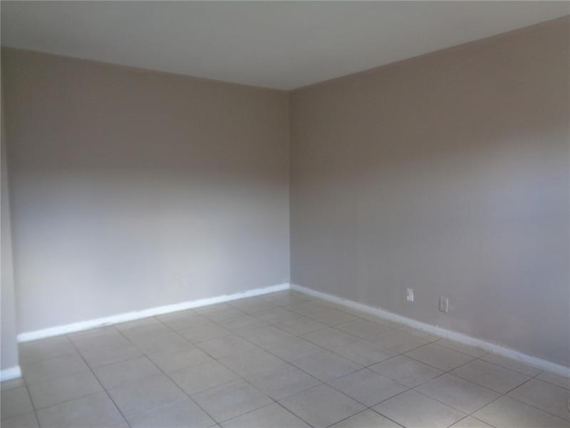 Image 4 of 5 For 101 41st St  10-a