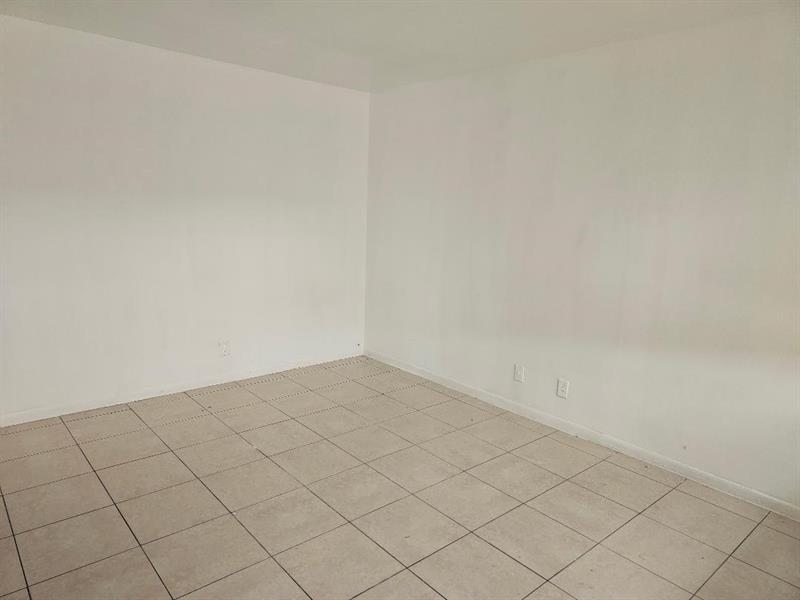 Image 6 of 9 For 101 41st St  10-a