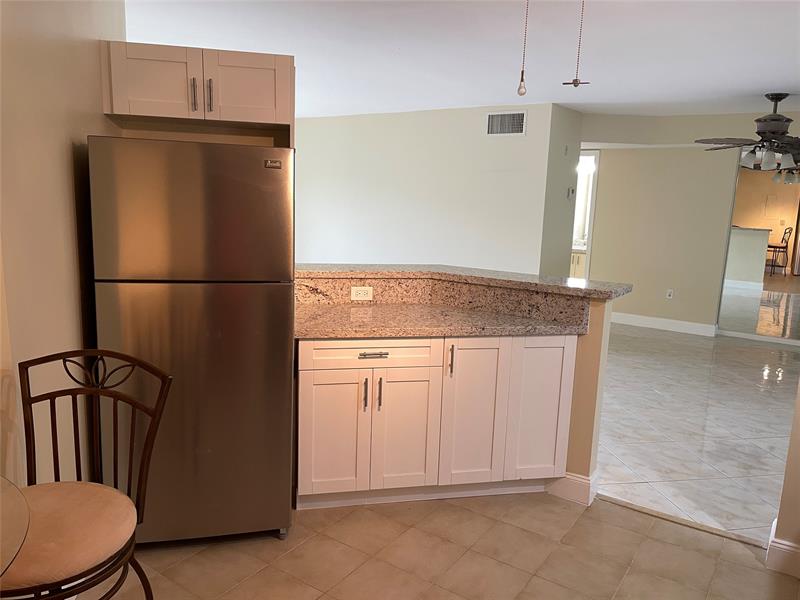 Image 4 of 13 For 5936 Morningstar Circle  203