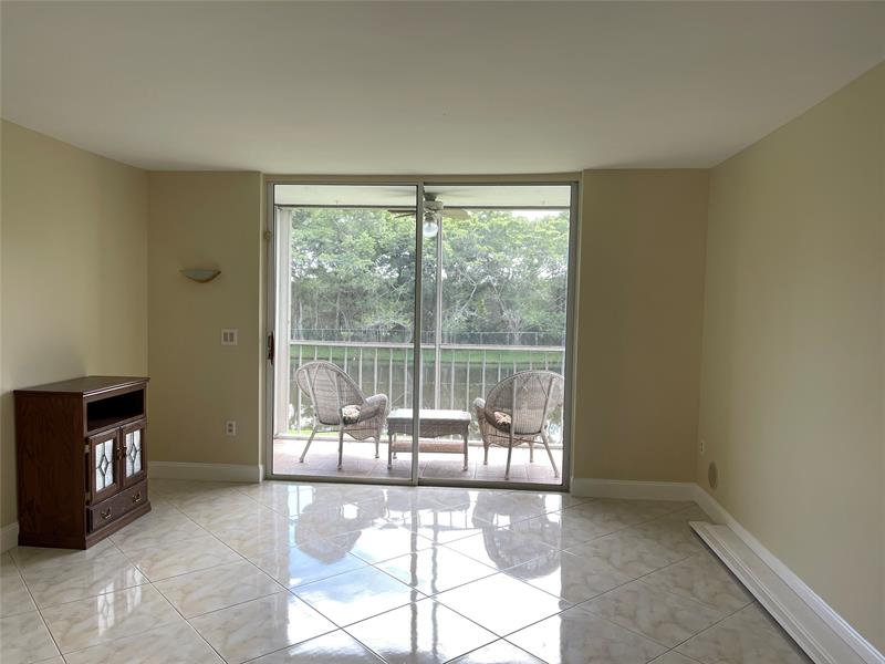 Image 6 of 13 For 5936 Morningstar Circle  203