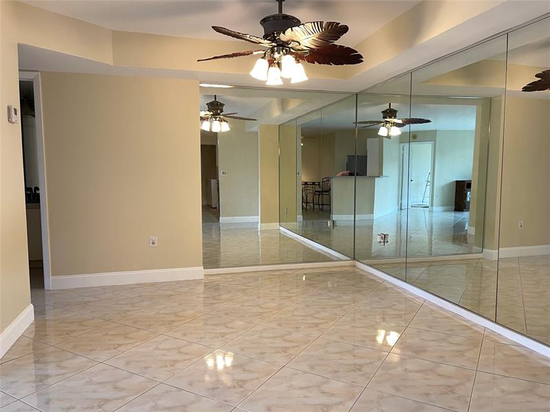 Image 9 of 13 For 5936 Morningstar Circle  203
