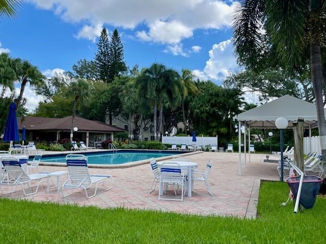 Image 3 of 14 For 3151 Palm Aire Dr  307