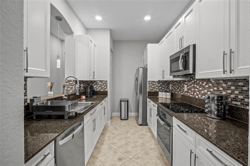 Image 10 of 35 For 6967 Julia Gardens Drive  6967