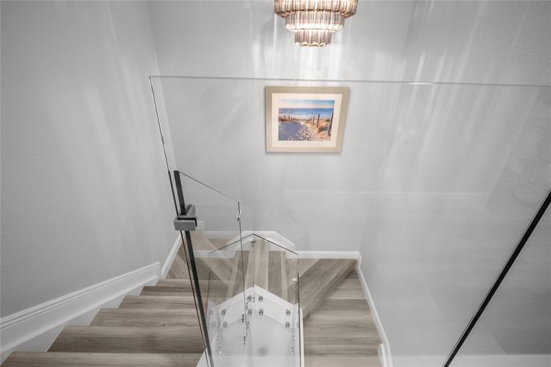 Image 18 of 35 For 6967 Julia Gardens Drive  6967