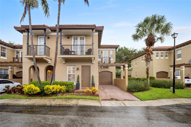 Image 4 of 35 For 6967 Julia Gardens Drive  6967