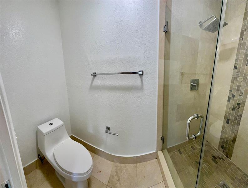 Image 8 of 51 For 9657 Riverside Dr  5h