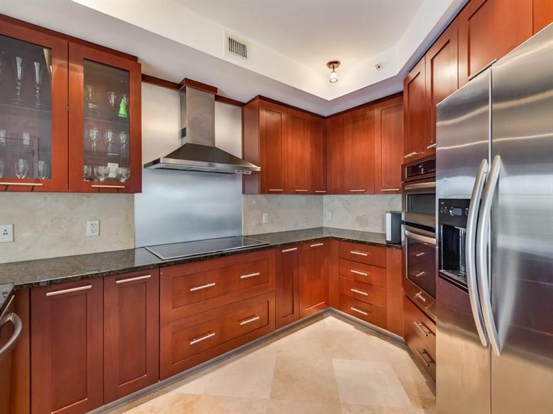 Image 14 of 33 For 2409 Ocean Blvd  427