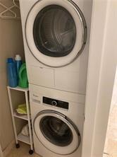 Image 28 of 33 For 2409 Ocean Blvd  427