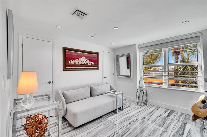 Image 21 of 47 For 101 Fort Lauderdale Beach Blvd  208