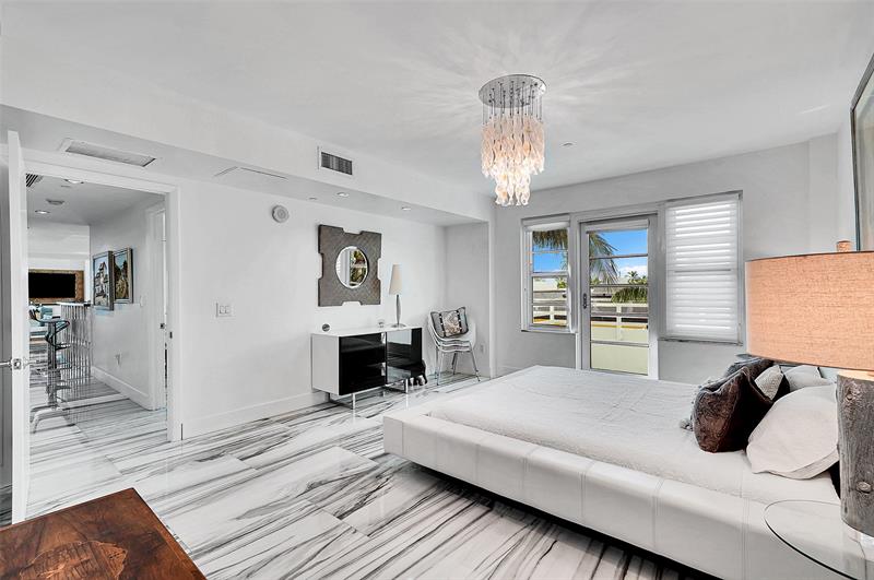 Image 23 of 47 For 101 Fort Lauderdale Beach Blvd  208