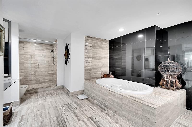 Image 31 of 47 For 101 Fort Lauderdale Beach Blvd  208
