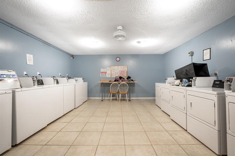 Image 25 of 27 For 22605 66th Ave  102