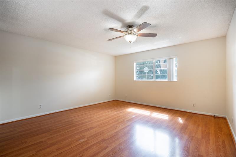 Image 9 of 27 For 22605 66th Ave  102