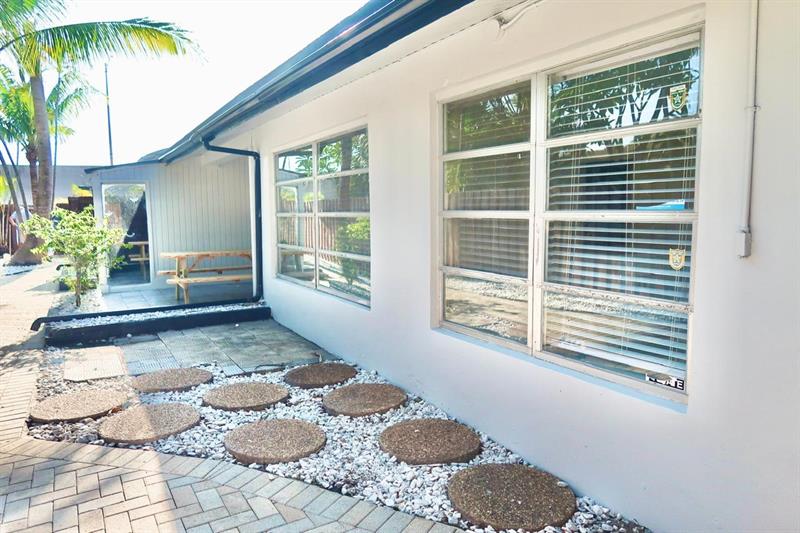 Image 6 of 14 For 110 20th Ave