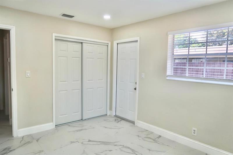 Image 9 of 14 For 110 20th Ave