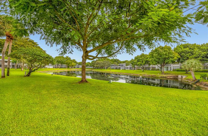 Image 12 of 13 For 4221 Palm Aire Dr  103