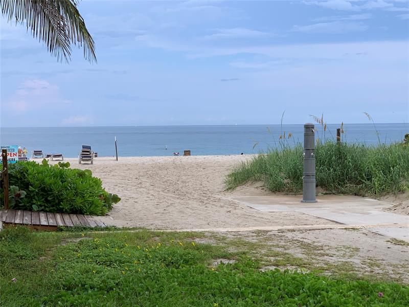 Image 3 of 10 For 1009 Ocean Blvd  212
